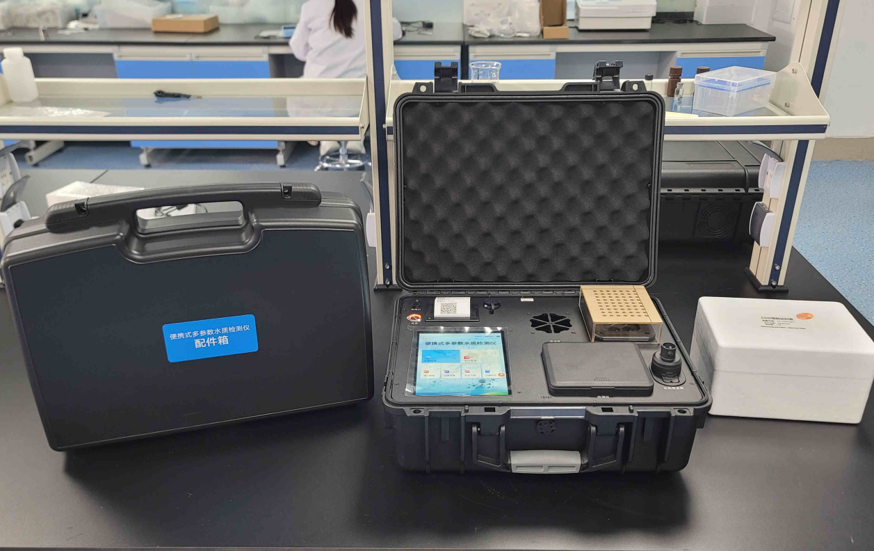 霍尔德电子水质氨氮测定仪全面契合国家最新水质检测标准
