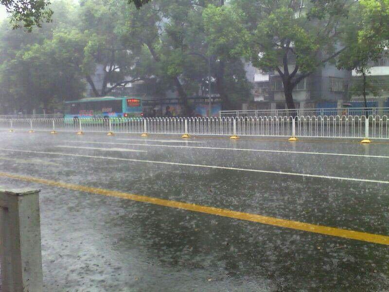 自动雷达水位雨量监测系统，提供精准雨量数据