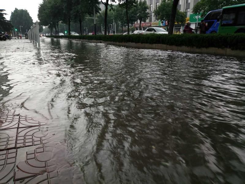 自动雷达水位雨量监测系统，为防汛预警提供数据保障